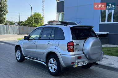 Позашляховик / Кросовер Toyota RAV4 2005 в 