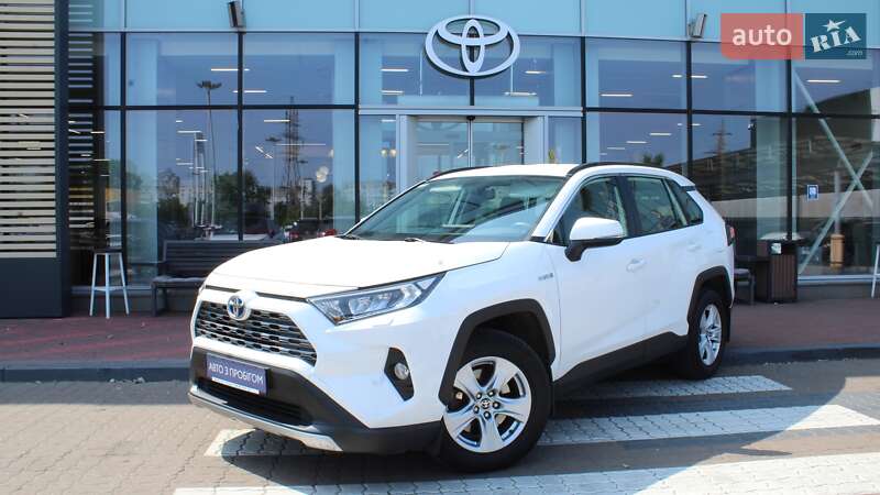 Позашляховик / Кросовер Toyota RAV4 2019 в 