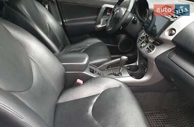 Внедорожник / Кроссовер Toyota RAV4 2006 в 