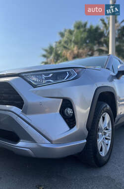 Внедорожник / Кроссовер Toyota RAV4 2021 в Ивано-Франковске