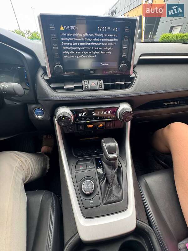 Позашляховик / Кросовер Toyota RAV4 2020 в Самборі