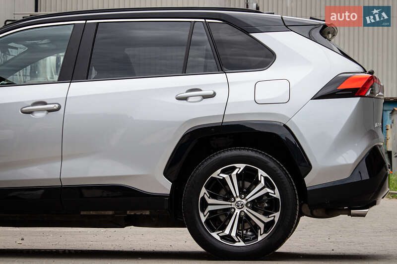 Внедорожник / Кроссовер Toyota RAV4 2020 в Львове