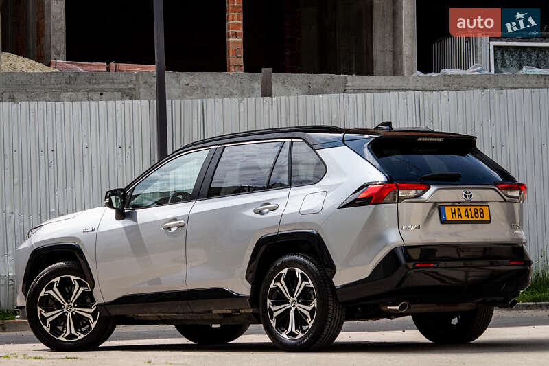 Внедорожник / Кроссовер Toyota RAV4 2020 в Львове
