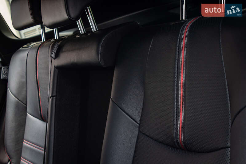 Внедорожник / Кроссовер Toyota RAV4 2020 в Львове