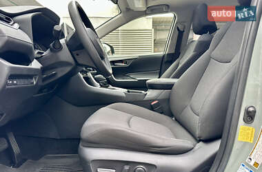 Внедорожник / Кроссовер Toyota RAV4 2020 в 