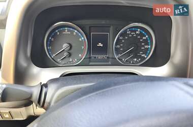Внедорожник / Кроссовер Toyota RAV4 2016 в 