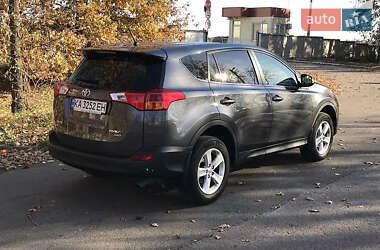 Внедорожник / Кроссовер Toyota RAV4 2014 в 