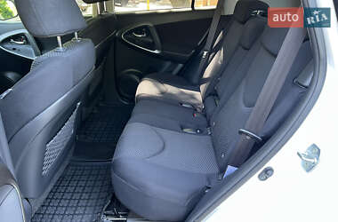 Внедорожник / Кроссовер Toyota RAV4 2009 в 