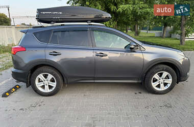 Внедорожник / Кроссовер Toyota RAV4 2014 в 