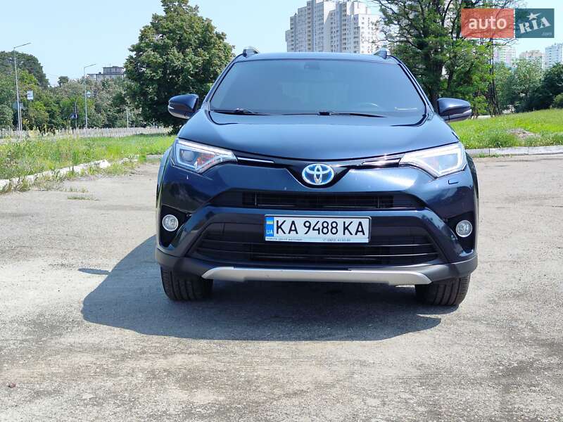 Позашляховик / Кросовер Toyota RAV4 2017 в Києві фото 4 Позашляховик / Кросовер Toyota RAV4 2017 в Києві