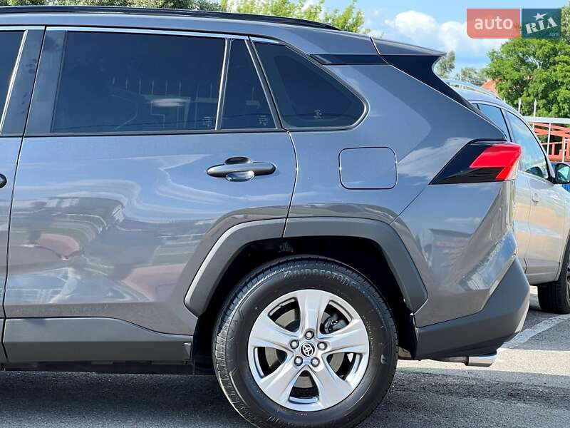 Позашляховик / Кросовер Toyota RAV4 2022 в Києві