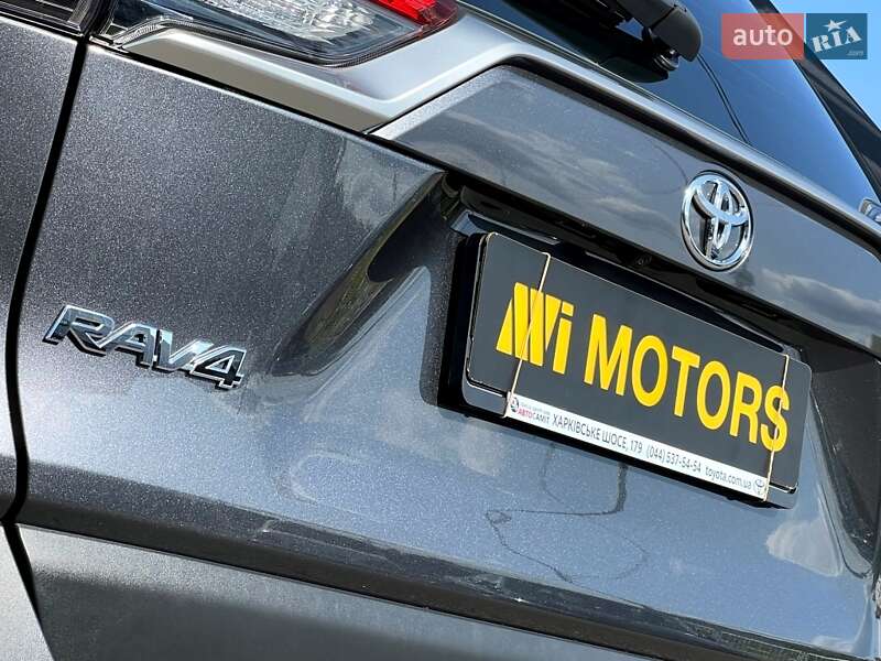 Позашляховик / Кросовер Toyota RAV4 2022 в Києві