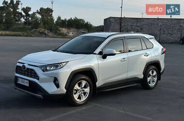 Позашляховик / Кросовер Toyota RAV4 2019 в Кременчуці