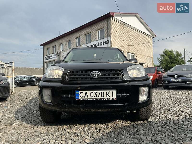 Внедорожник / Кроссовер Toyota RAV4 2002 в Смеле