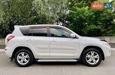 Внедорожник / Кроссовер Toyota RAV4 2010 в 