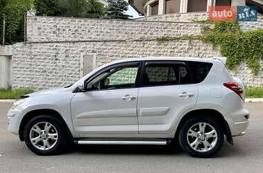 Внедорожник / Кроссовер Toyota RAV4 2010 в 