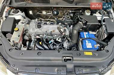 Внедорожник / Кроссовер Toyota RAV4 2010 в 