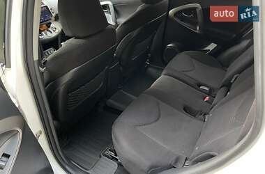 Внедорожник / Кроссовер Toyota RAV4 2010 в 