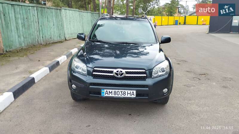 Позашляховик / Кросовер Toyota RAV4 2007 в Житомирі