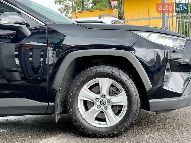 Позашляховик / Кросовер Toyota RAV4 2019 в Києві