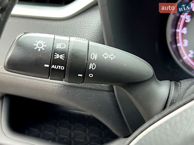 Позашляховик / Кросовер Toyota RAV4 2019 в Києві