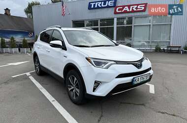Внедорожник / Кроссовер Toyota RAV4 2018 в Киеве