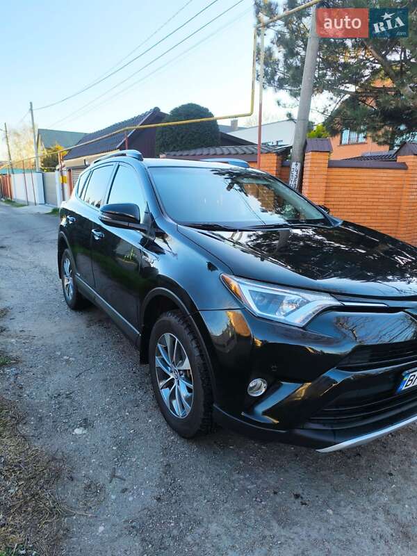Позашляховик / Кросовер Toyota RAV4 2018 в Одесі