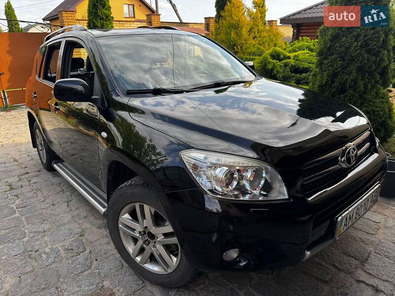 Внедорожник / Кроссовер Toyota RAV4 2008 в Житомире