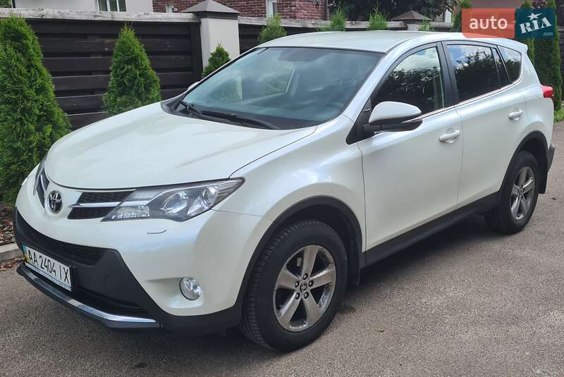 Toyota RAV4 2015