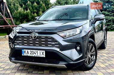 Внедорожник / Кроссовер Toyota RAV4 2022 в Киеве