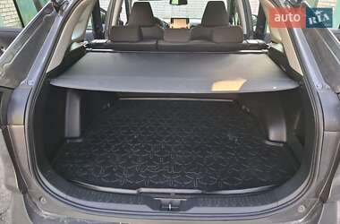 Внедорожник / Кроссовер Toyota RAV4 2019 в 