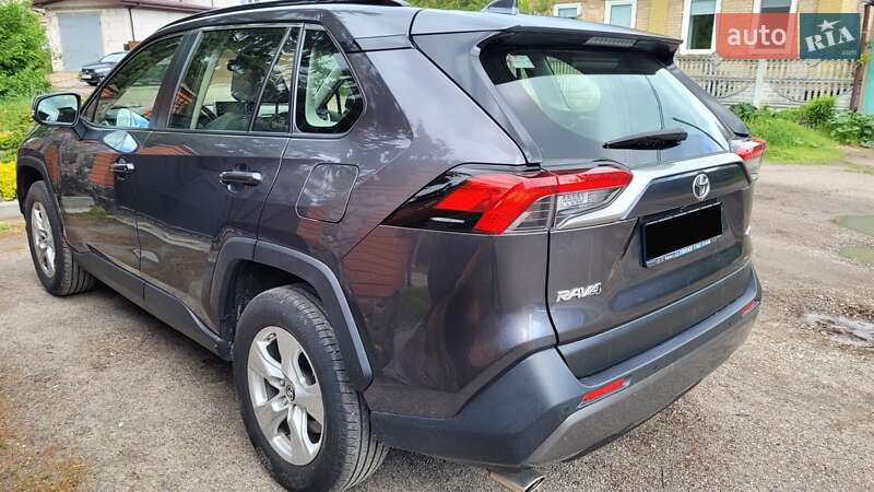Внедорожник / Кроссовер Toyota RAV4 2019 в Черкассах