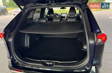 Внедорожник / Кроссовер Toyota RAV4 2022 в 