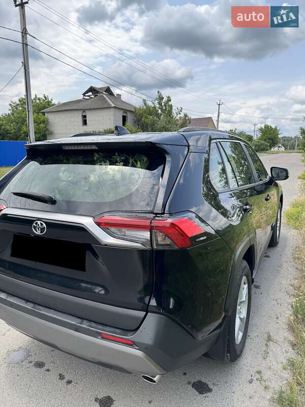 Позашляховик / Кросовер Toyota RAV4 2021 в Києві фото 11 Позашляховик / Кросовер Toyota RAV4 2021 в Києві