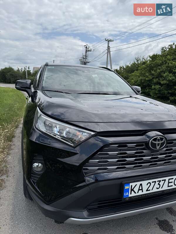Позашляховик / Кросовер Toyota RAV4 2021 в Києві фото 22 Позашляховик / Кросовер Toyota RAV4 2021 в Києві