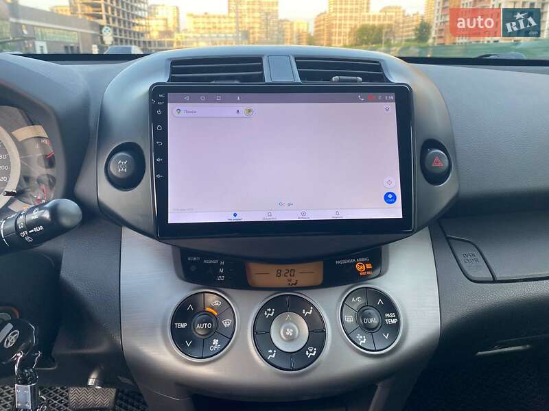 Внедорожник / Кроссовер Toyota RAV4 2006 в Киеве