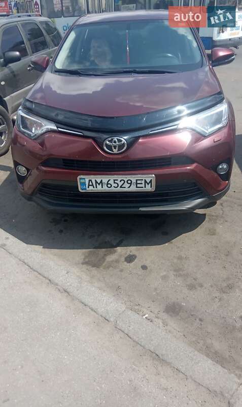 Внедорожник / Кроссовер Toyota RAV4 2016 в Житомире