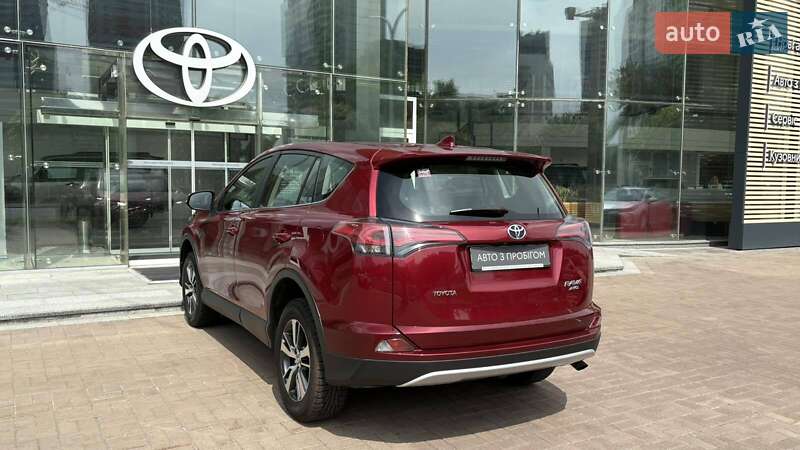 Позашляховик / Кросовер Toyota RAV4 2018 в Києві