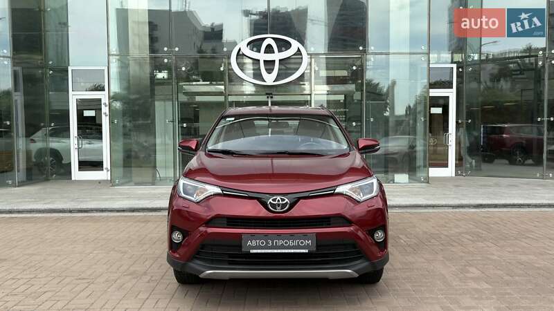 Позашляховик / Кросовер Toyota RAV4 2018 в Києві