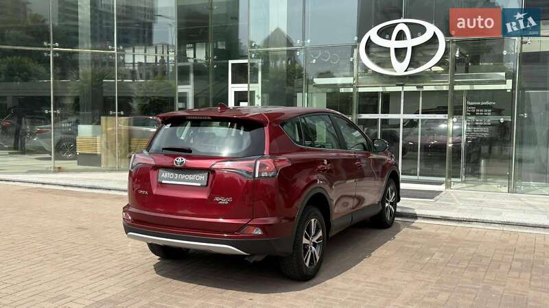 Позашляховик / Кросовер Toyota RAV4 2018 в Києві