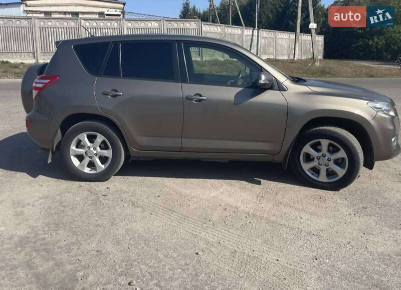 Позашляховик / Кросовер Toyota RAV4 2012 в Житомирі