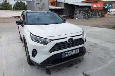 Внедорожник / Кроссовер Toyota RAV4 2022 в 