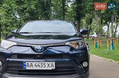 Внедорожник / Кроссовер Toyota RAV4 2018 в Киеве
