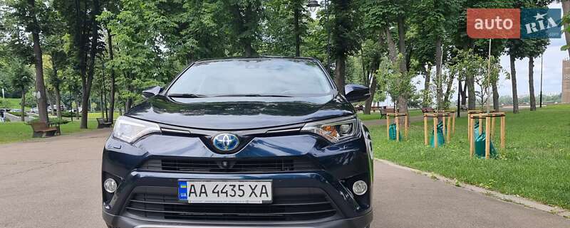 Позашляховик / Кросовер Toyota RAV4 2018 в Києві