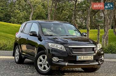 Внедорожник / Кроссовер Toyota RAV4 2011 в 