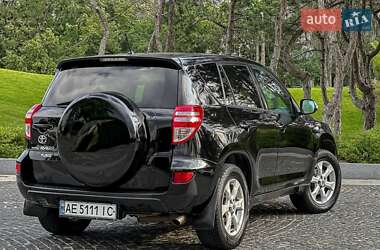 Внедорожник / Кроссовер Toyota RAV4 2011 в 