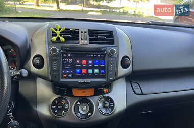 Внедорожник / Кроссовер Toyota RAV4 2009 в 