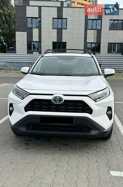 Внедорожник / Кроссовер Toyota RAV4 2019 в Киеве