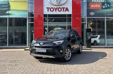 Внедорожник / Кроссовер Toyota RAV4 2018 в Кривом Роге