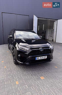 Внедорожник / Кроссовер Toyota RAV4 2020 в 